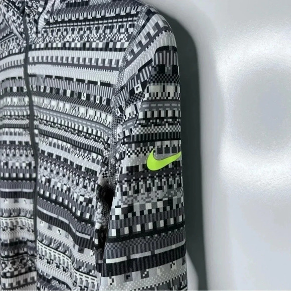 Nike Pro Dri Fit Warm 8 Bit 1/2 Zip Training Pullover Size Medium - Picture 4 of 9